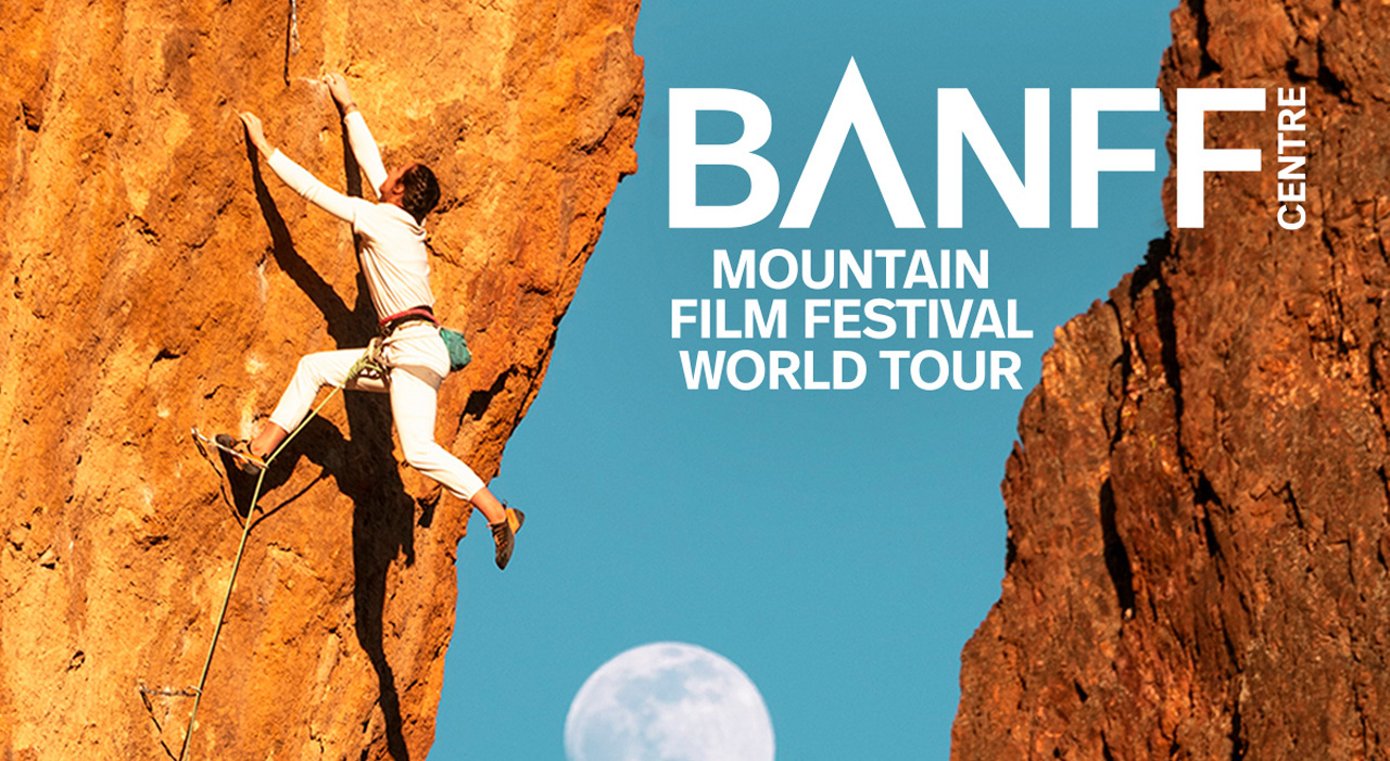 Affiche du Banff Centre Mountain Film Festival World Tour 2027 au NOVUM à Bruxelles : grimpeur en paroi rocheuse